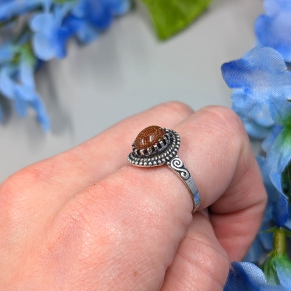 Gorgeous Genuine Sunstone Super Sparkly 925 Silver Plated Vintage Ring Size 9 - Picture 3 of 5